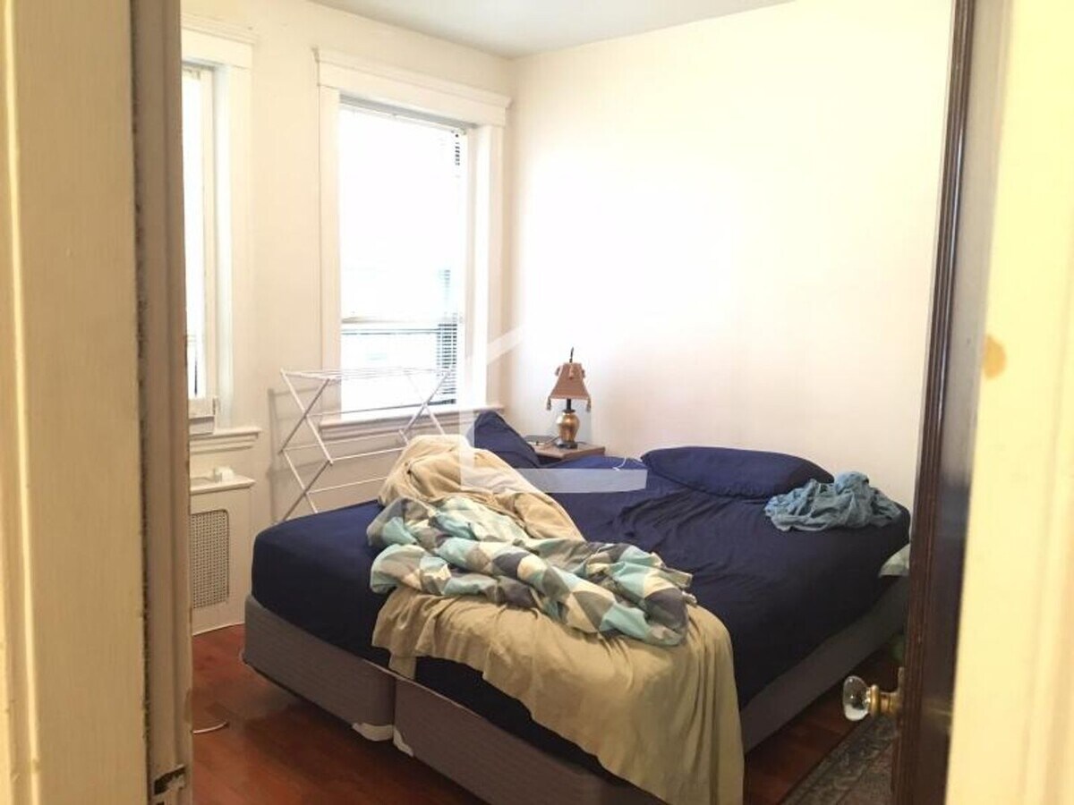 Photo - 2023 Commonwealth Ave