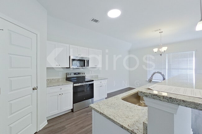 Photo - 253 Magnolia Dr