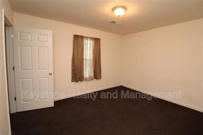 Photo - 512 Peachers Ridge Rd