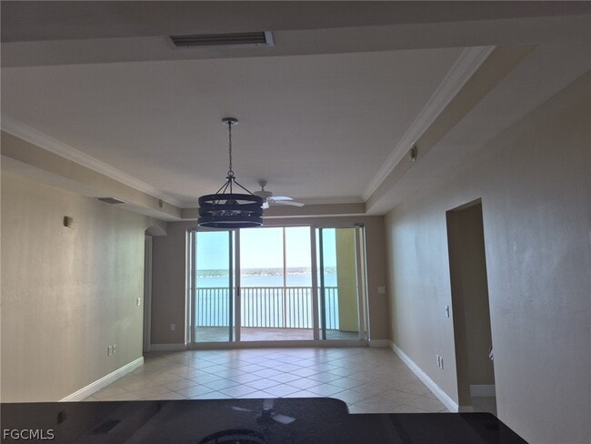 Photo - 2743 First St Unidad 1504