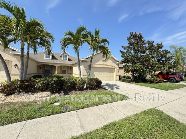 2215 Parrot Fish Dr