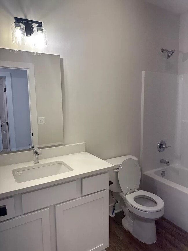 Building Photo - 15666 E 21st St N