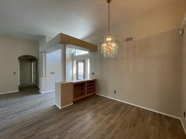 Photo - Beautiful South West Visalia home Near El Diamante school with a pool!!