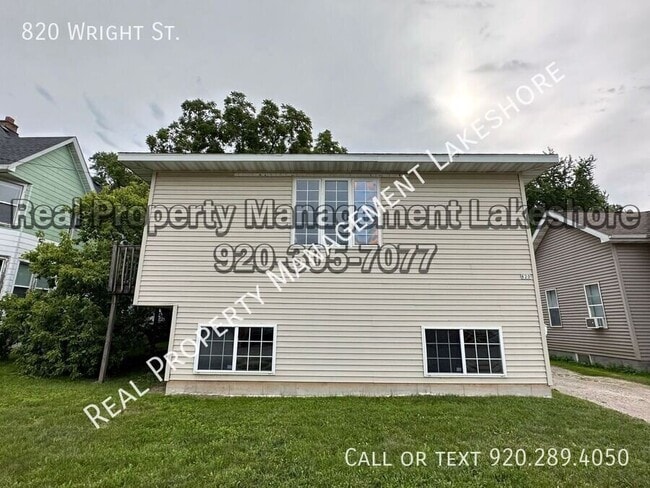 820 Wright St