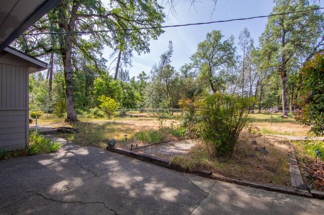 Photo - 2 Bedroom North Redding Home with Bonus Room. Completely Fenced!