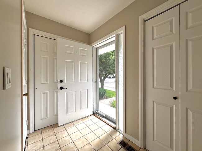 Photo - 114 Oak Ridge Dr Unit 114 Oak Ridge Dr