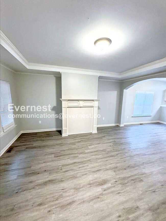 Photo - 2001 Chicago Ave NW