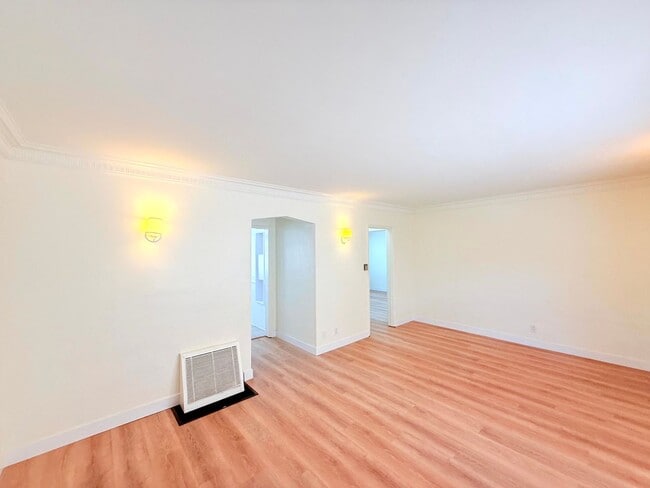 626 1/2 N Spaulding Ave