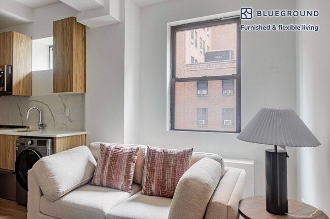 Photo - 138 E 38th St Unidad FL3-ID1870