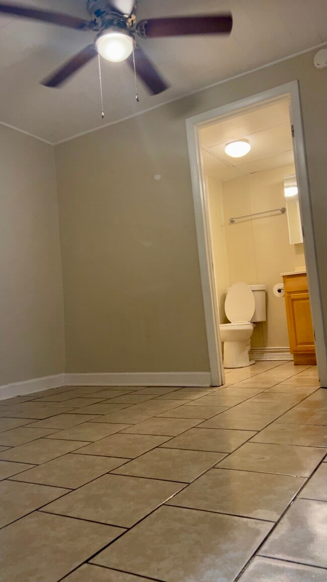 Photo - 202 Shepard Ave Unidad C