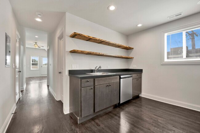 Photo - 3125 N California Ave Unit 2F