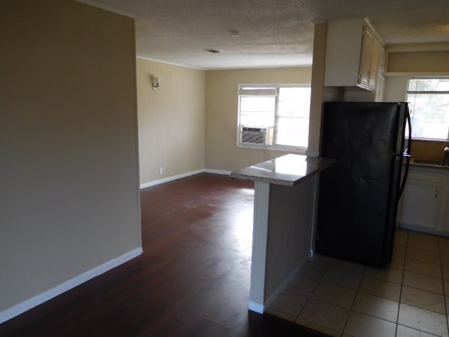 Photo - 714 Temple Cir