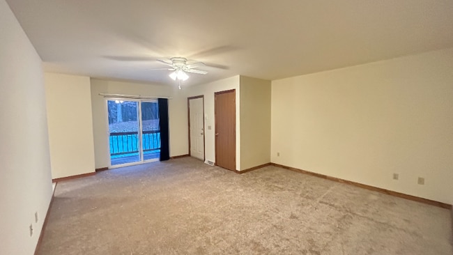 Photo - 1941 Western Ave Unidad 1203