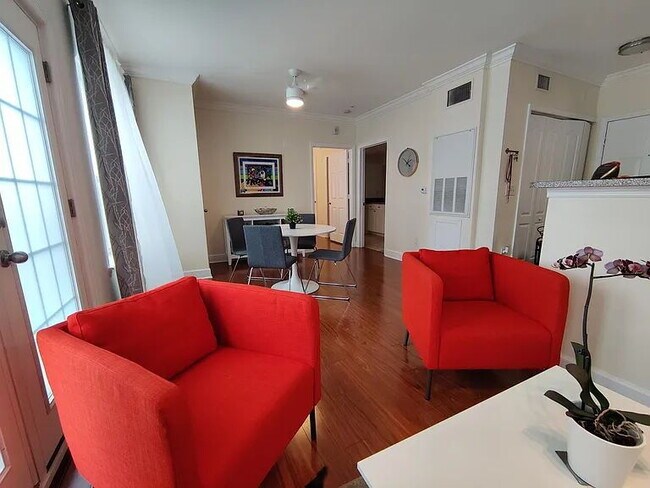 300 E South St