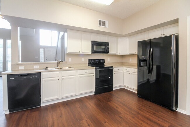 Photo - 317 Pebblebrook Ln