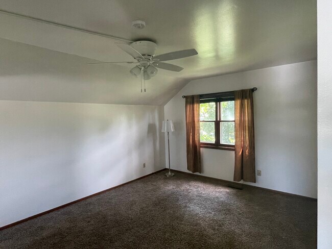 family room - N5069 County Road V Unidad #3