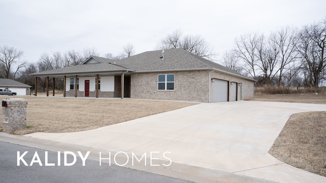 Photo - 307 Kirks Holw