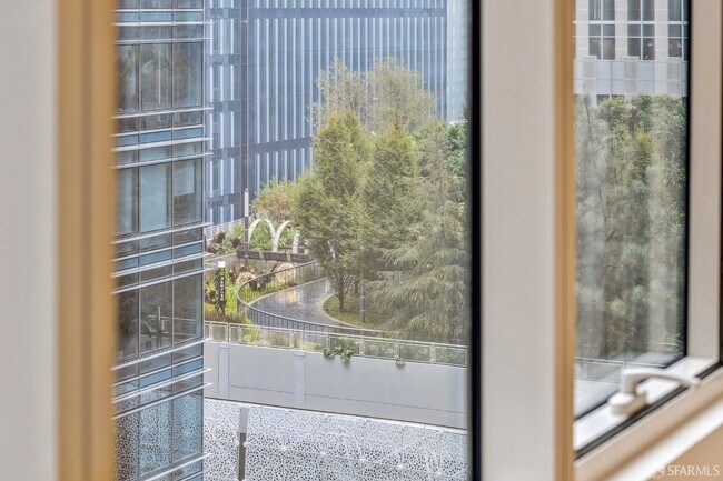 Photo - 301 Mission St