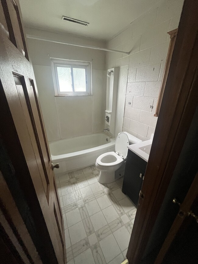 404 S Main St Unit 4