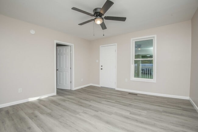 Photo - 4112 Edington Rd