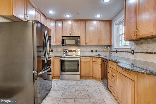 Photo - 2731 S Walter Reed Dr