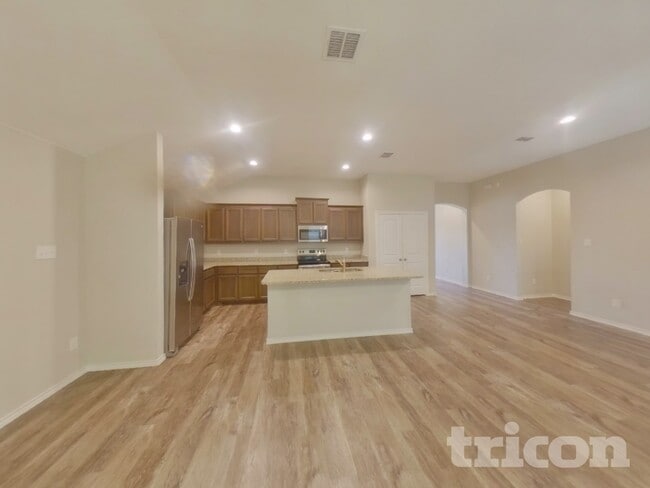 Photo - 2565 Hadley St