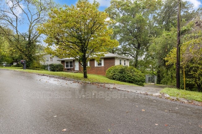 Photo - 2347 Sylvania Ave SE