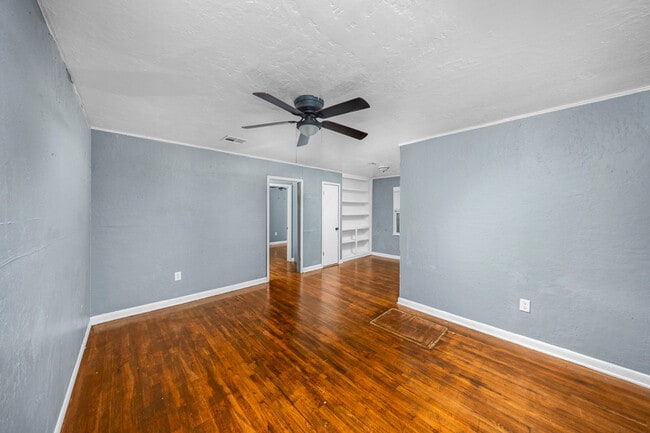 Photo - 2035 NW 24th St