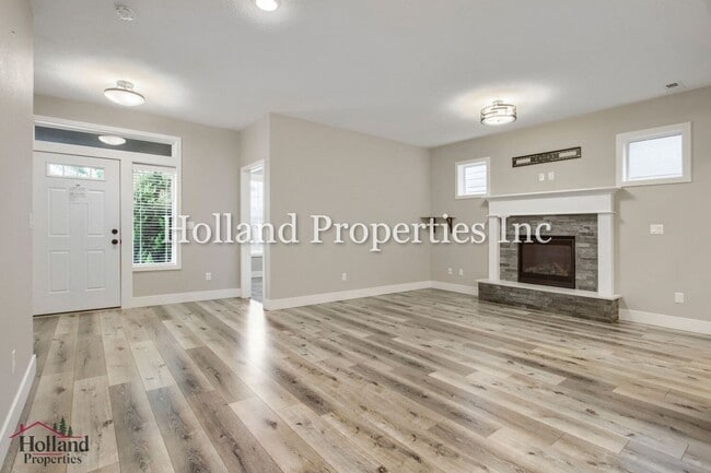 Photo - 3878 N Chase St