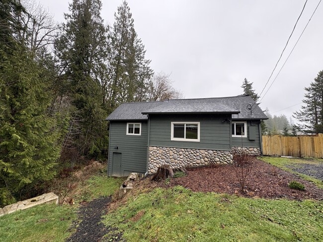 Photo - 1070 E McReavy Rd