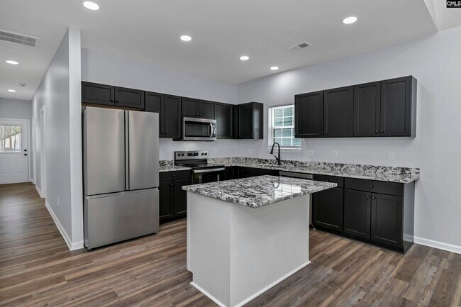 Building Photo - 32 Roberson St