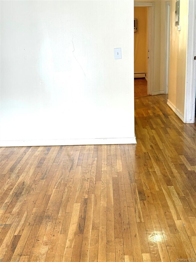 Photo - 143-04 105th Ave