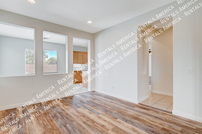 Photo - 3722 Tundra Swan St