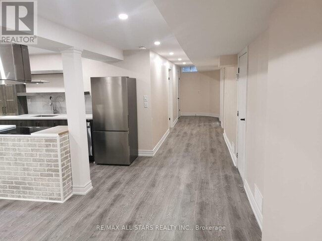 Photo - 48 Fencerow Dr