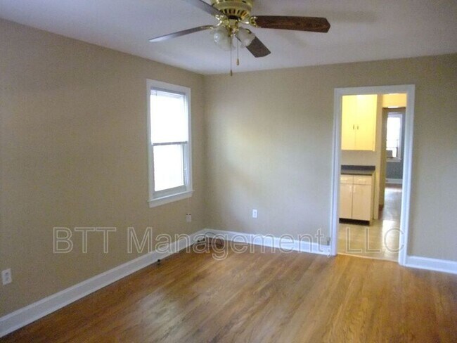 Photo - 8206 Greenwood Ave Unidad #3