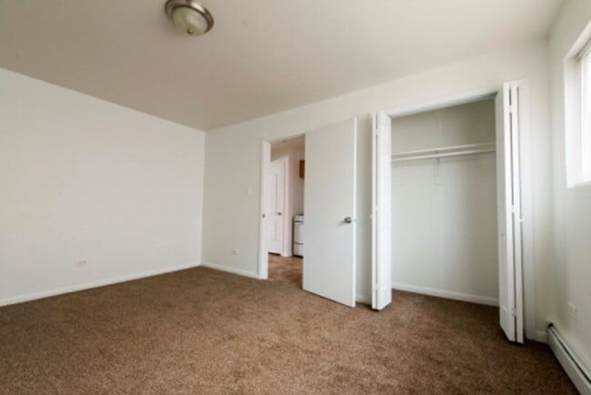 8312 S Ingleside
