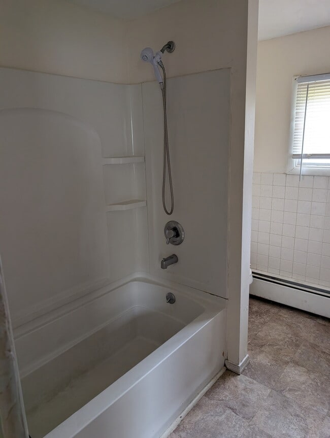 Photo - 197 Vanloon St