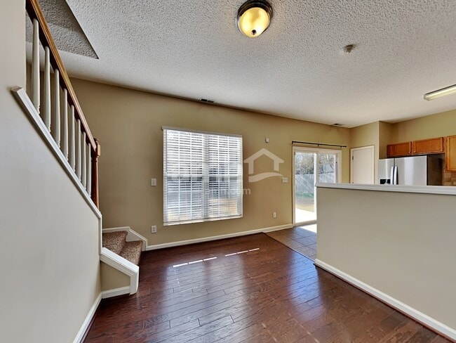 Photo - 136 N Honey Springs Ave