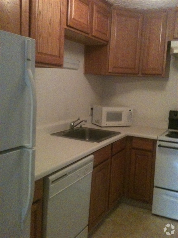 Building Photo - 75 Winthrop St Unit 22 Rental