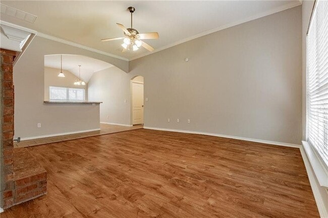 Photo - 1004 Mollie Rausch Ln