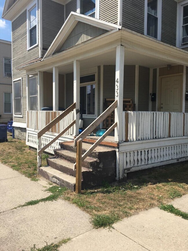 Photo - 433 5th St NW Apartments Unit 2