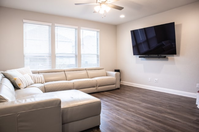 Photo - 3104 Maysilee St