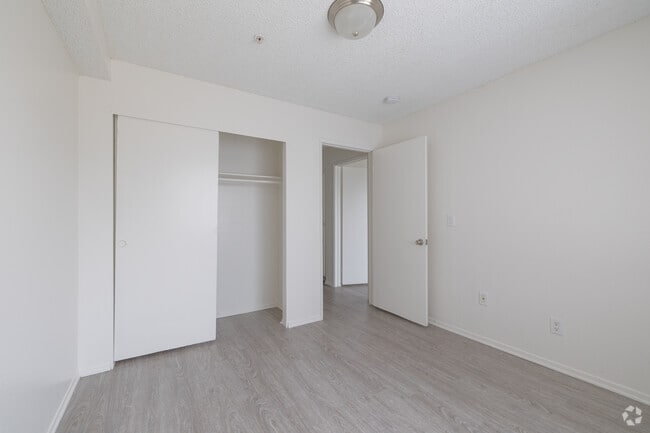 Evergreen Apartments