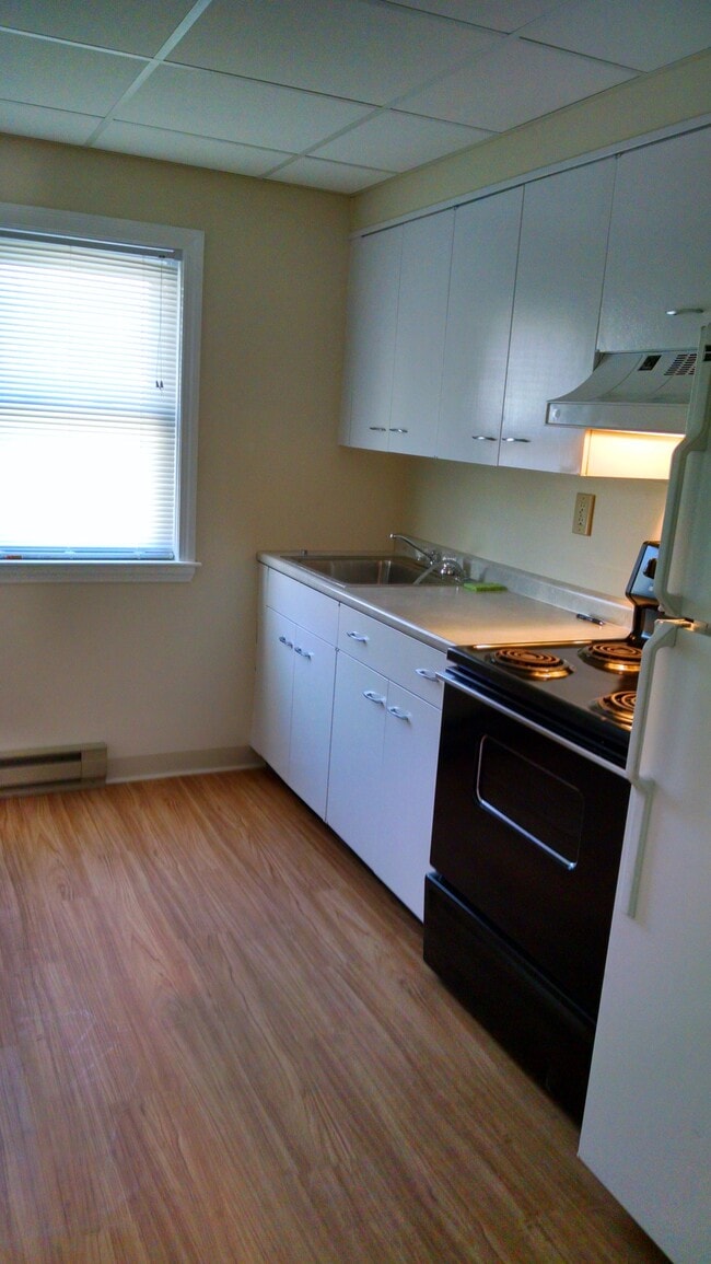 Photo - 32 Forest Rd Unit 5