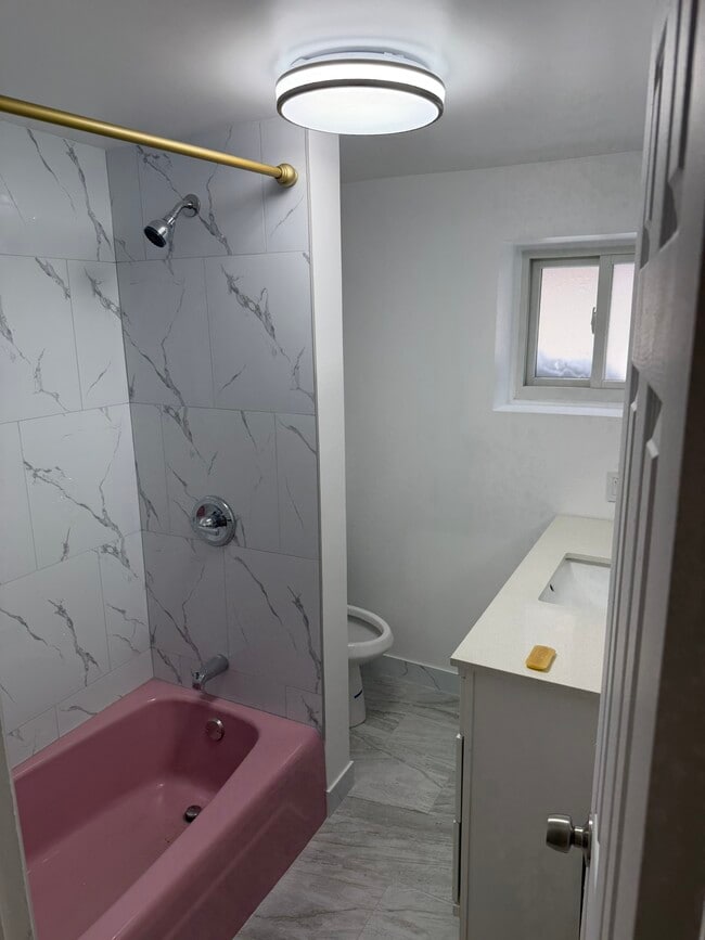 bathroom - 9505 165th Ave