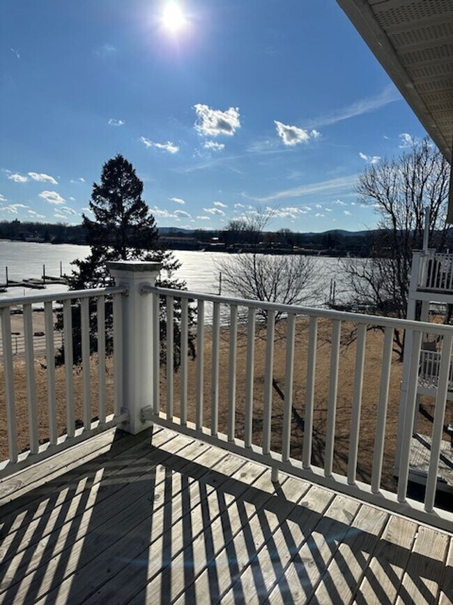 Photo - River's Edge Apartments