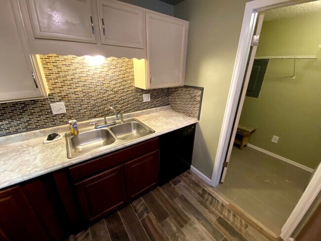 Photo - 2 Bedroom 1.5 Bath Town Home W/ Many Amenities