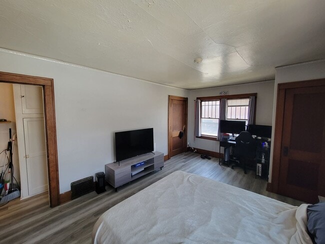 Photo - 2216 Merner Ave Unit 2216-4