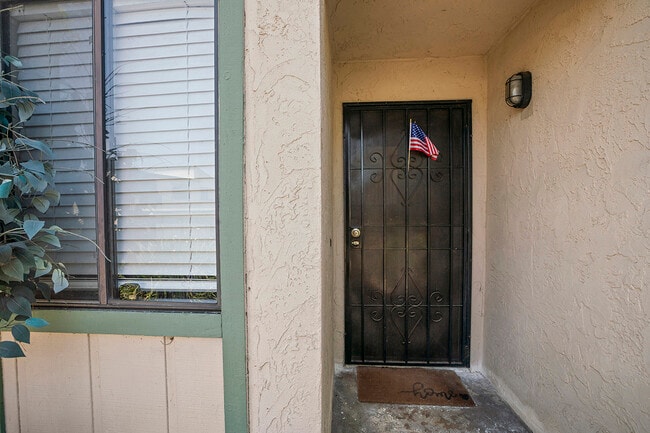 Photo - 2919 Cowley Way