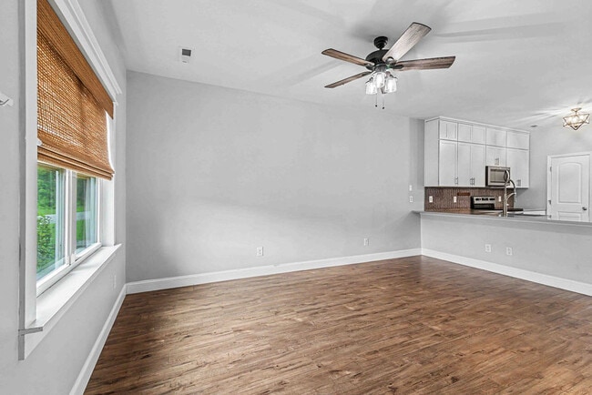 Photo - 110 Justice Farm Dr